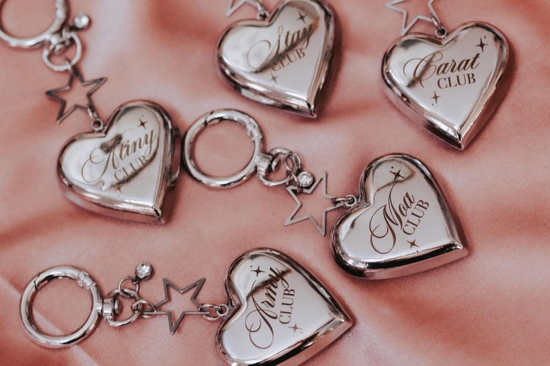 Fandom Club charm / kpop fandom name, keychain, bag charm - KATSEYE MERCH​