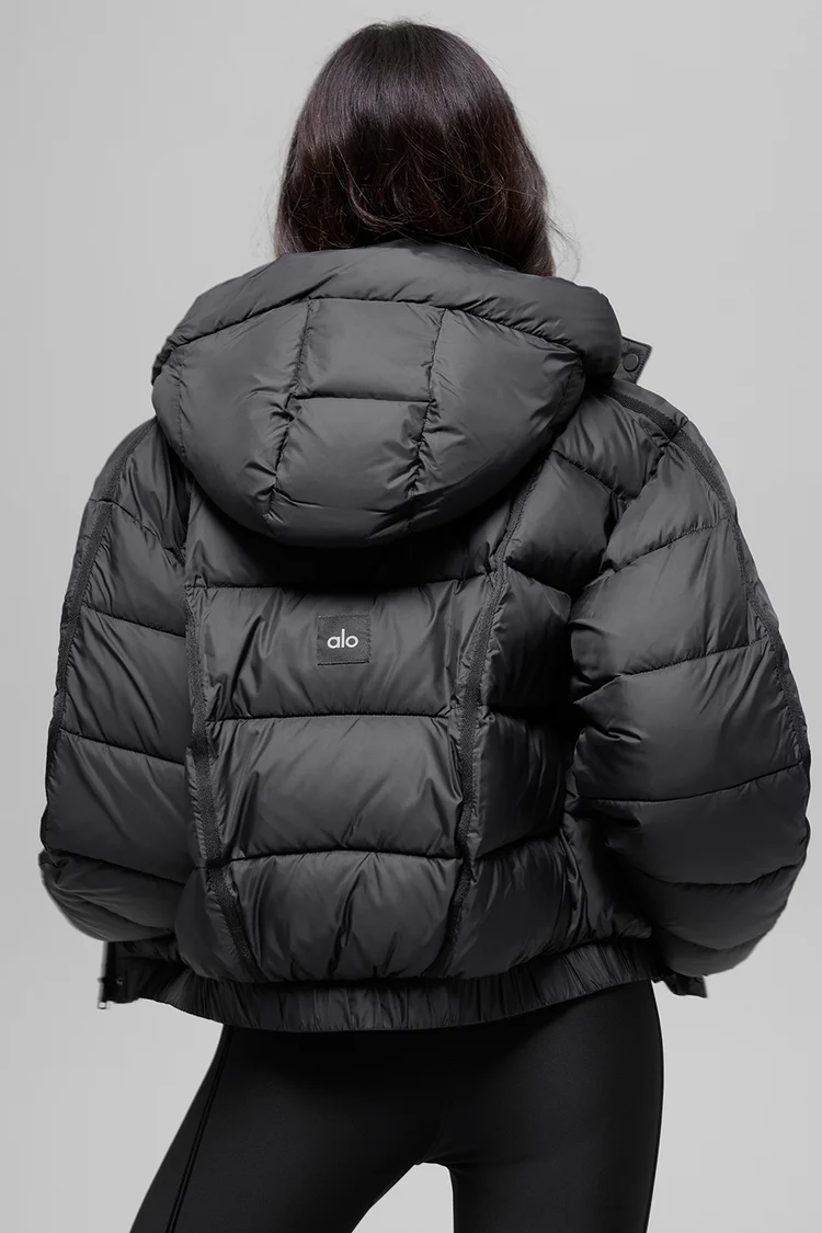 Alo Women's Hooded Cropped Puffer Jacket with Zip Pockets - Lulualo