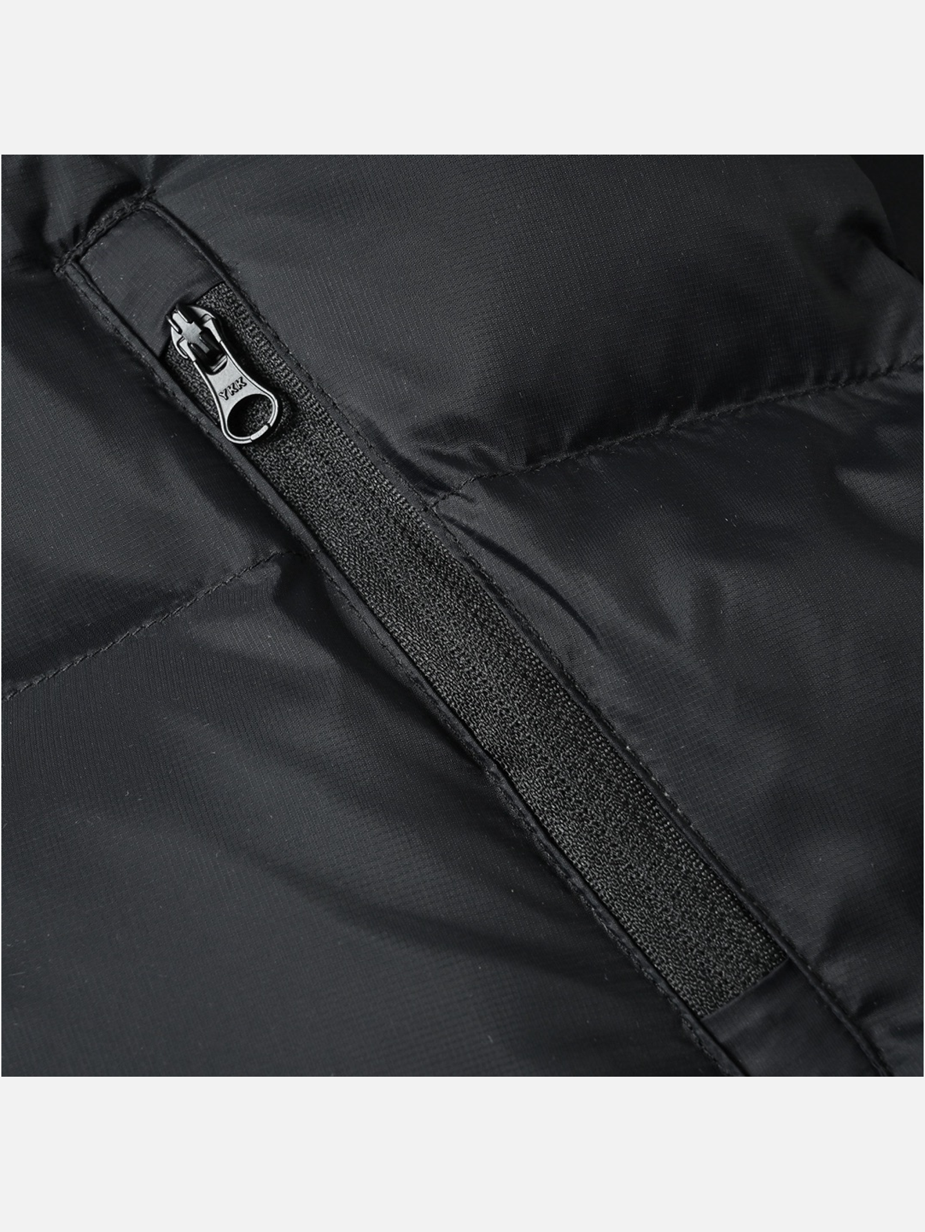 Alo Foxy Cropped Hooded Puffer Jacket - Black - Lulualo