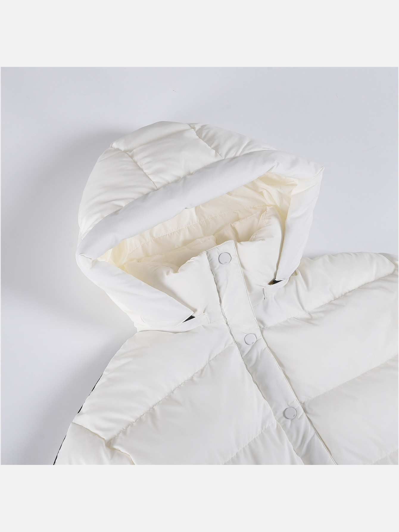 Alo Aspen Love Cropped Hooded Puffer Jacket - Ivory - Lulualo