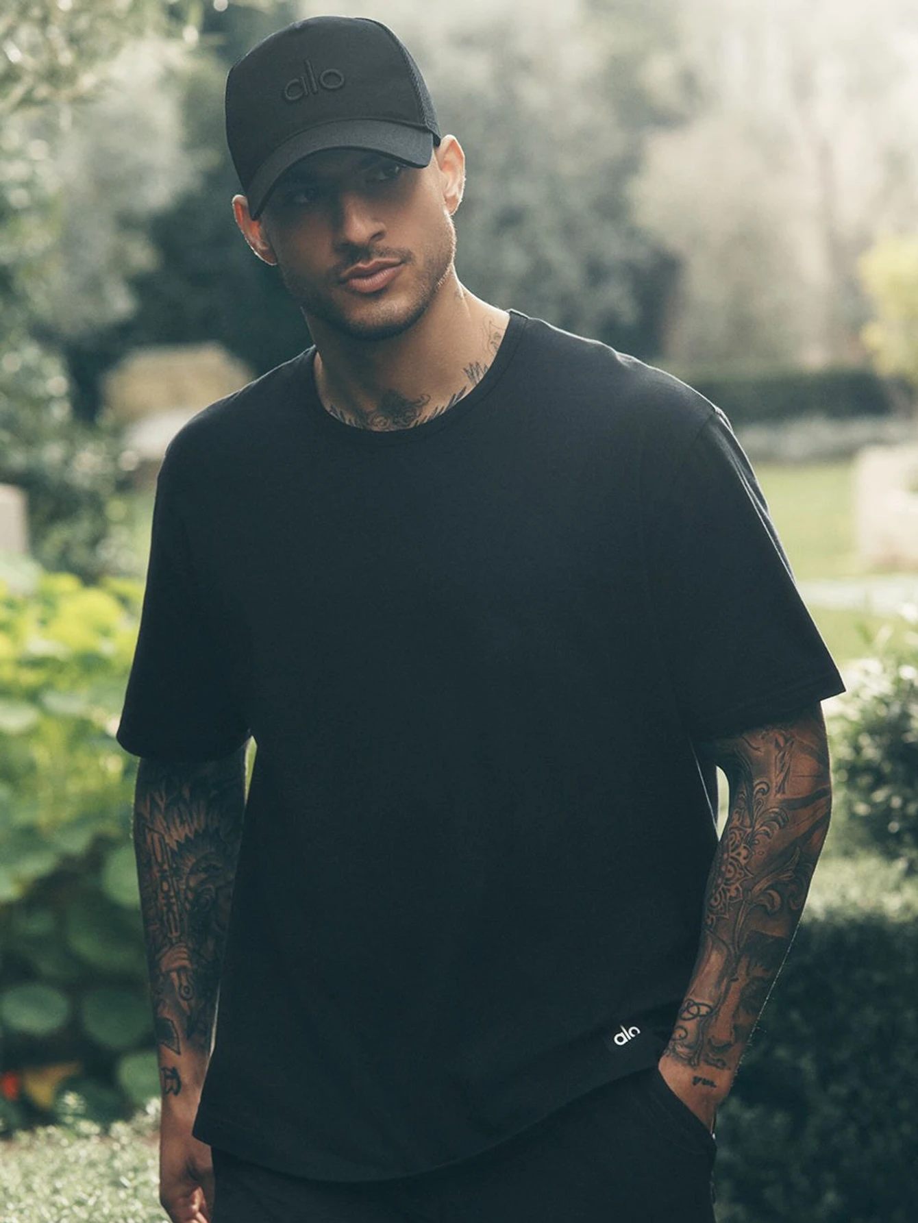 Alo Black Men's T-Shirt | US Warehouse - Lulualo