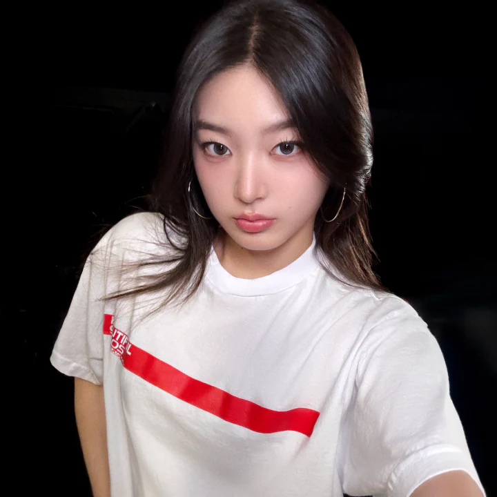 BEAUTIFUL CHAOS Routing T-Shirt (White) - KATSEYE MERCH​