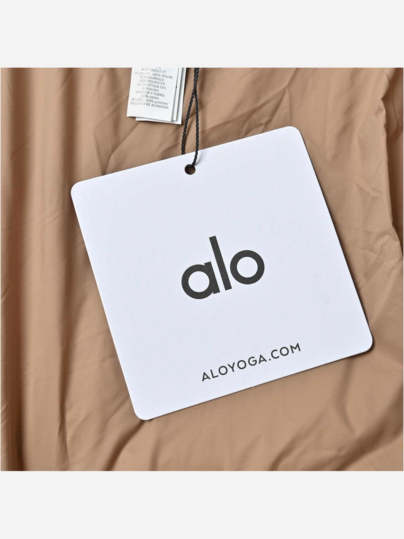 Alo Goldrush Cropped Stand-Collar Puffer Jacket - Toasted Almond - Lulualo