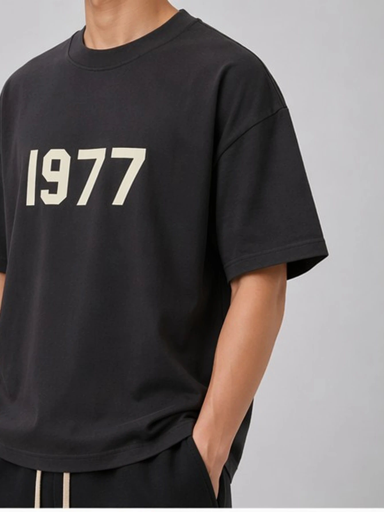 Essentials Gunmetal 1977 Short-Sleeve T-Shirt | US Warehouse - Lulualo