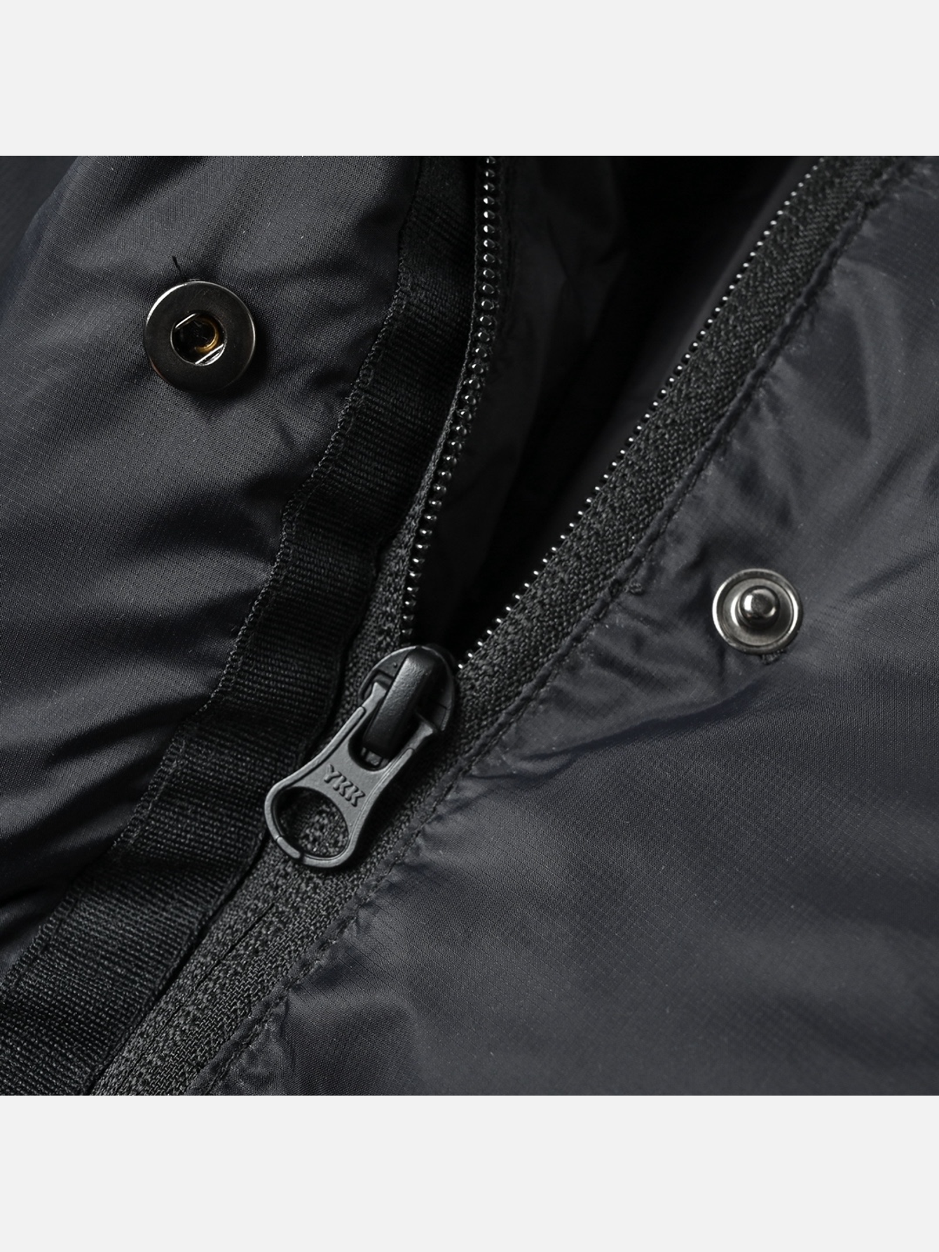 Alo Goldrush Cropped Stand-Collar Puffer Jacket - Black - Lulualo