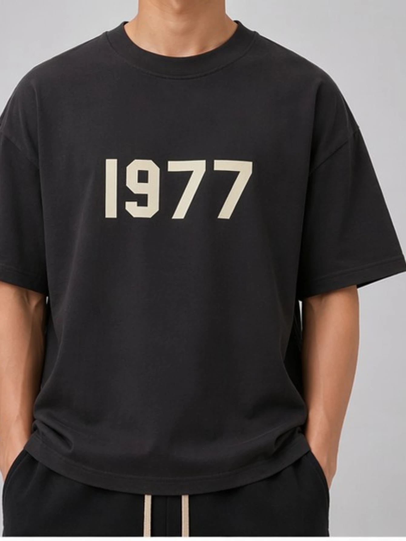 Essentials Gunmetal 1977 Short-Sleeve T-Shirt | US Warehouse - Lulualo