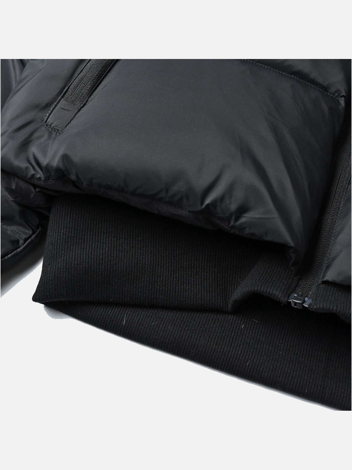 Alo Foxy Cropped Hooded Puffer Jacket - Black - Lulualo