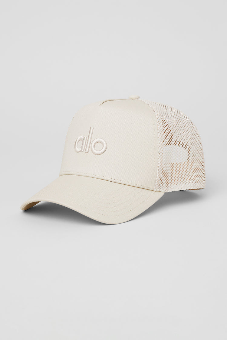 District Trucker Hat - Lulualo