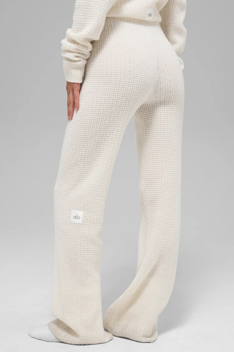 ALO Cashmere High-Waist Plush Waffle Pant - Lulualo
