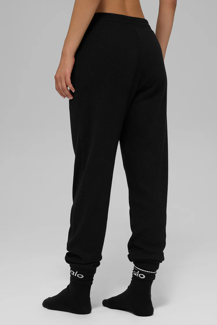 Alo Waffle Weekend Escape Jogger - Lulualo