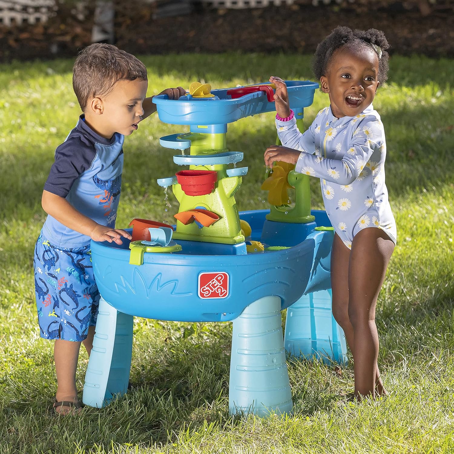 Step2 Rain Shower Splash Table d'eau avec 13 Accessoires - Bleu & Vert | Table Jeux d'eau | Table d’activité pour Le Jardin, Table Activité Eau | Table d'eau Extérieur