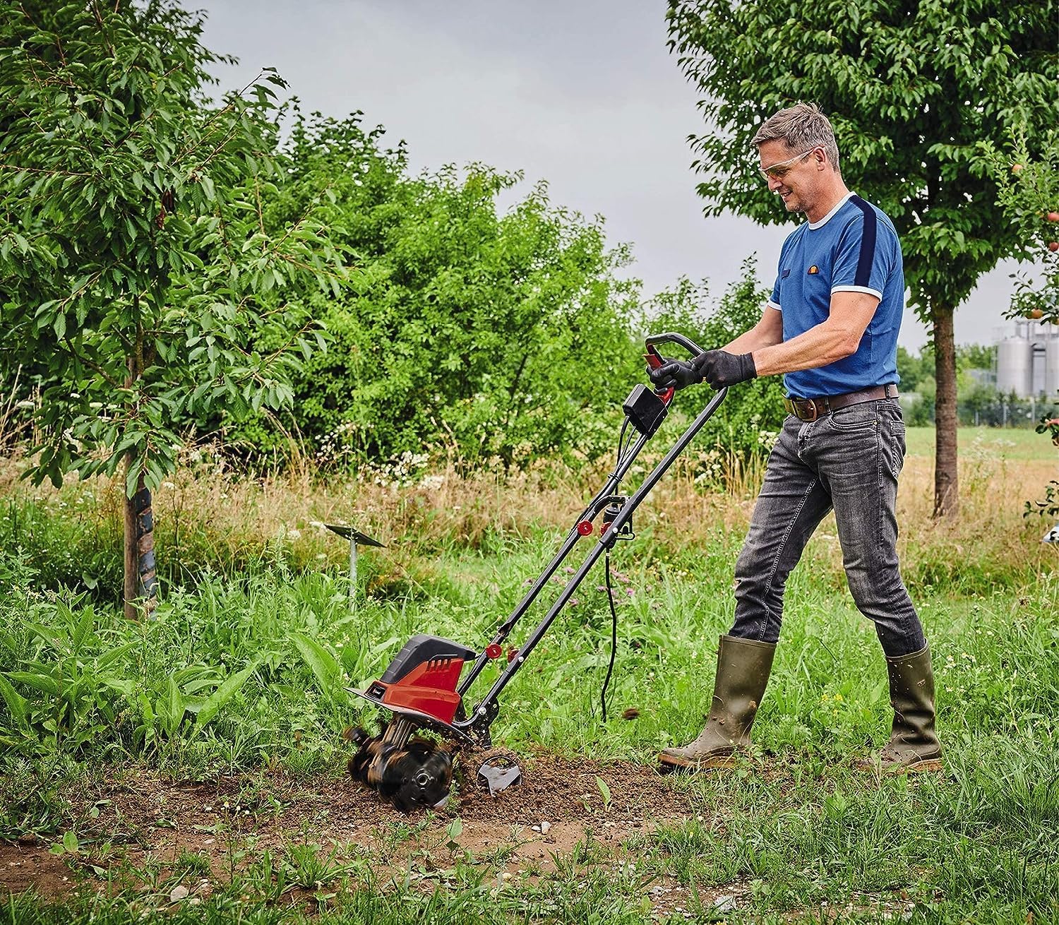 Einhell Motobineuse électrique GC-RT 1545 M (puissance de 1 500 W, moteur série, interrupteur de sécurité 2 points, débrayage anti-surcharge, guidon repliable, fraises de binage robustes)