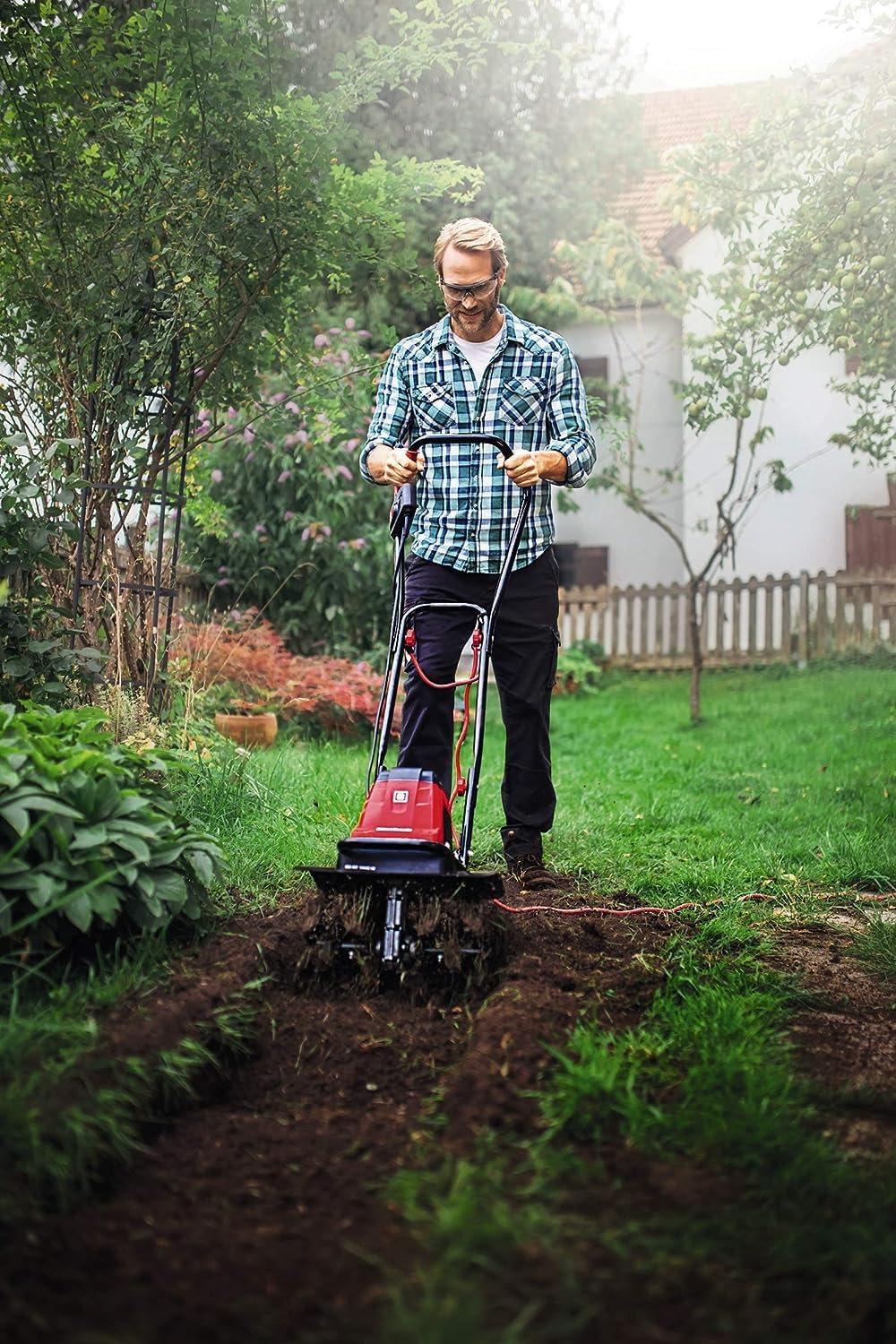 Einhell Motobineuse électrique GC-RT 1545 M (puissance de 1 500 W, moteur série, interrupteur de sécurité 2 points, débrayage anti-surcharge, guidon repliable, fraises de binage robustes)