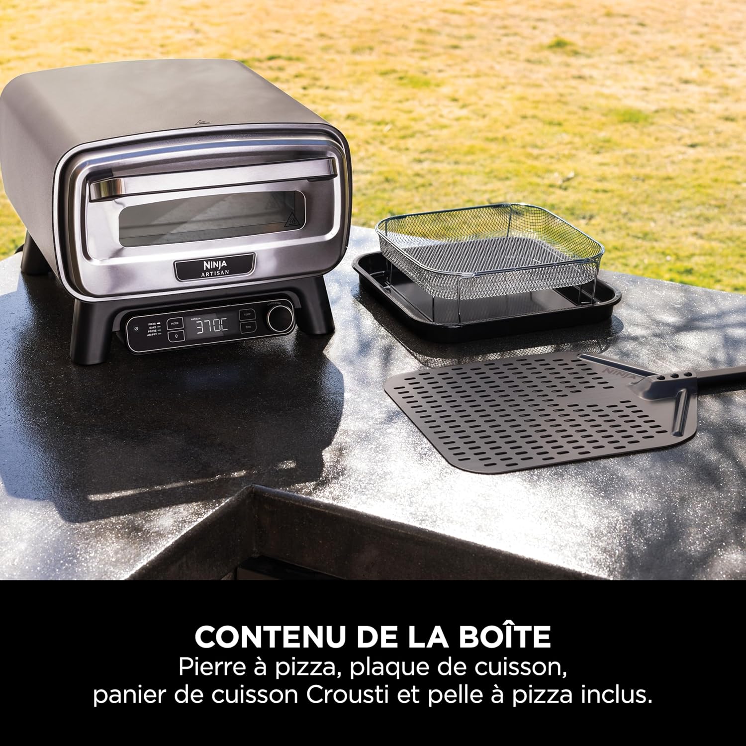 Ninja Woodfire Four à pizza extérieur électrique 8-en-1, rotissoire & fumoir barbecue avec grille, plaque pro-heat, pierre à pizza, granulés de bois et pelle, 6 réglages, orange foncé OO101EU