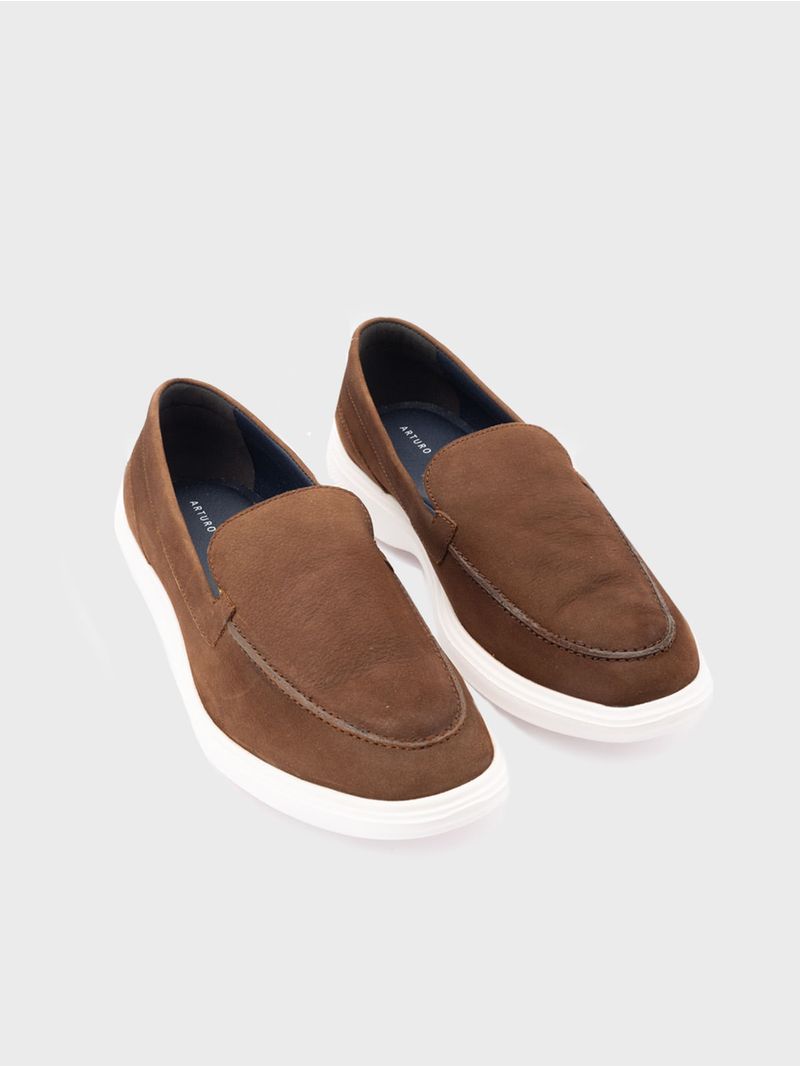 Mocasín Casual en Nobuck Elegante y Versátil 38505