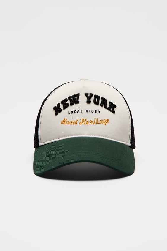 CONTRAST EMBROIDERED CAP