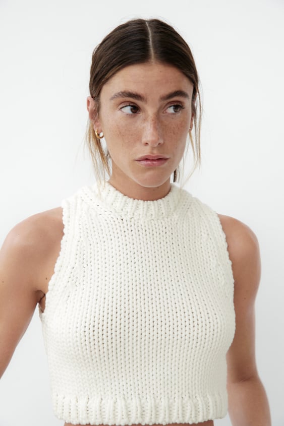 CROPPED KNIT TOP