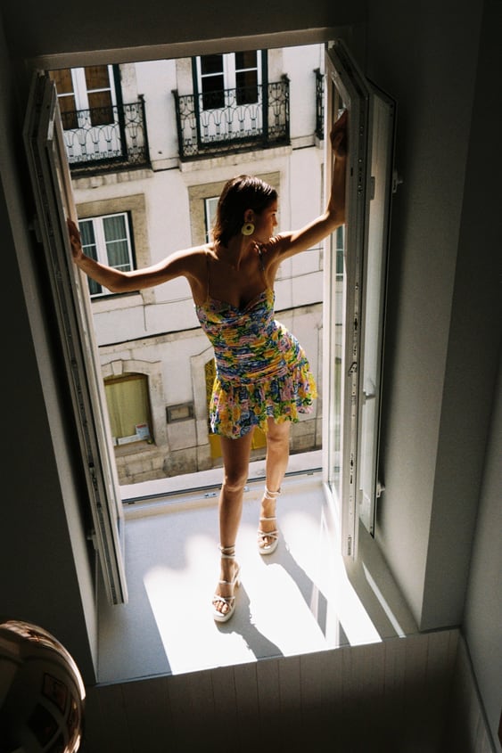 PRINTED DRESS WITH DRAPING