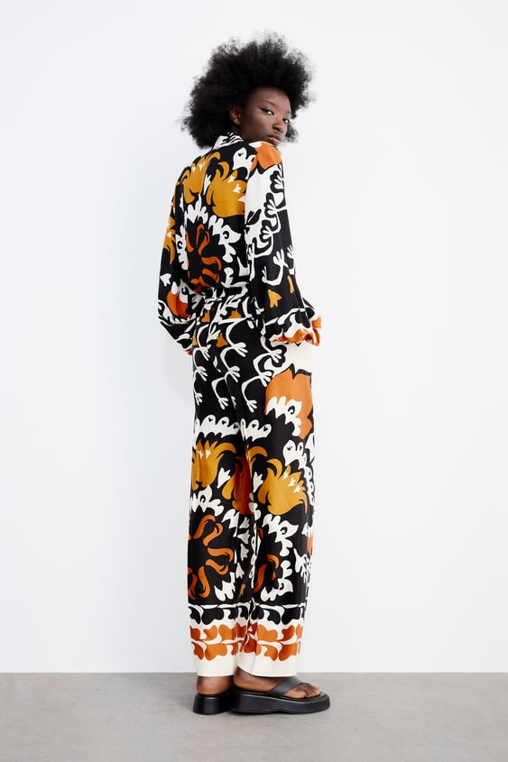 PRINTED PANTS WITH DARTS