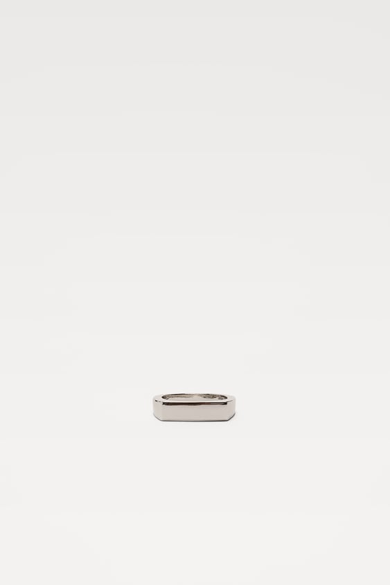 SIGNET RING