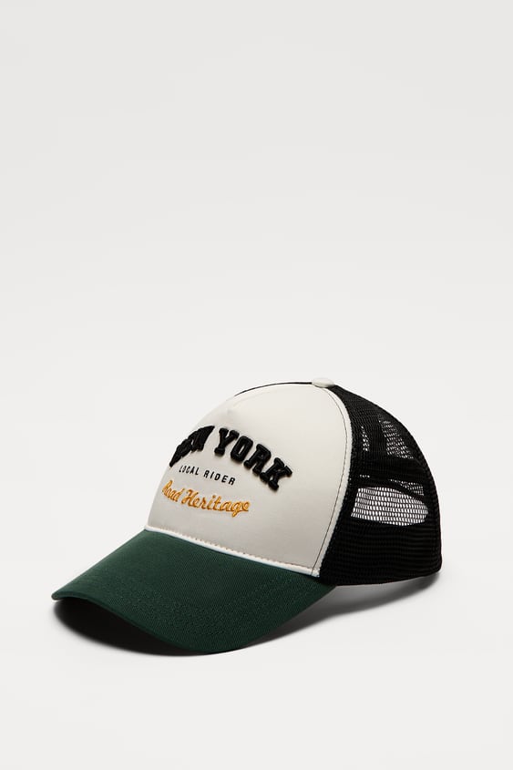 CONTRAST EMBROIDERED CAP