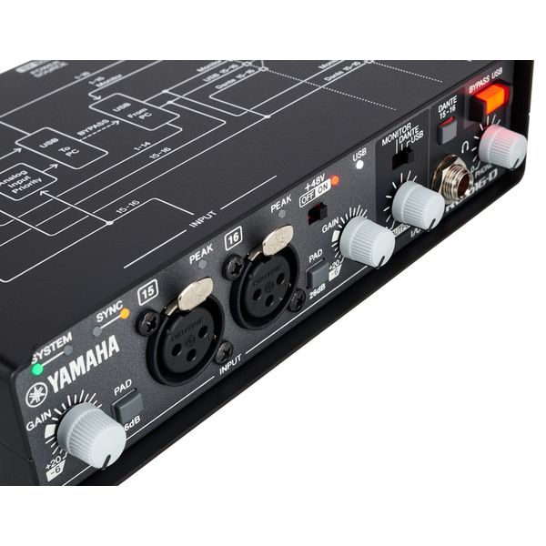 Yamaha RUio16-D