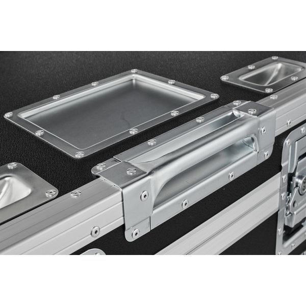 Eurolite LED TMH-X4 Zoom Wash Tour Pack