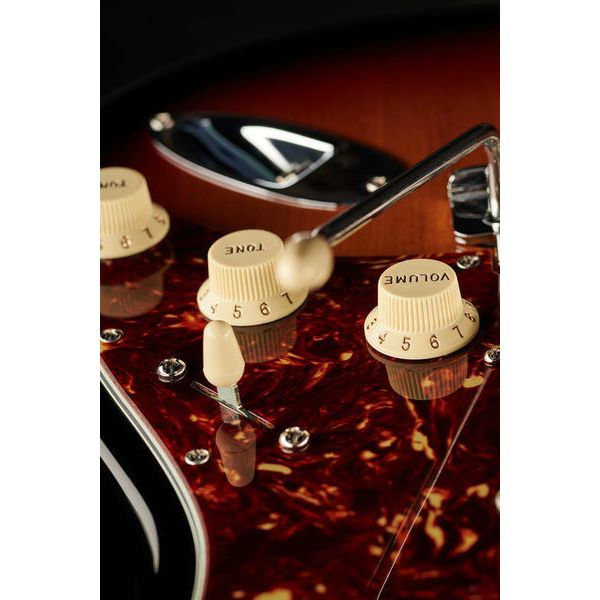 Fender AM Pro II Strat HSS RW 3TSB