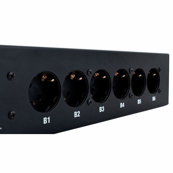 Adam Hall 87472 Mains Power Strip 2U