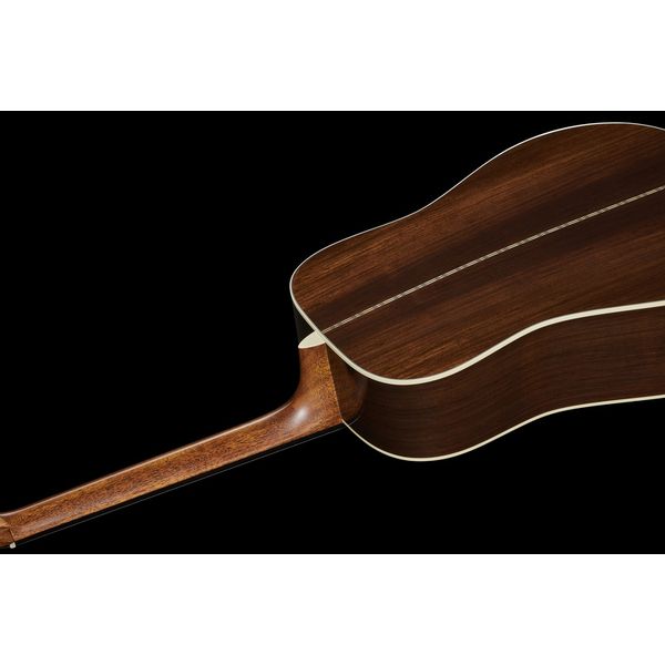 Martin Guitar D-28 Sunburst