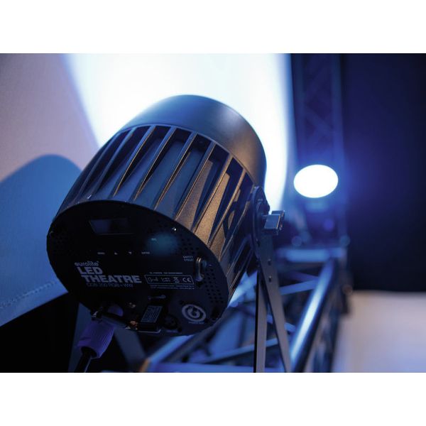 Eurolite LED Theatre COB 200 RGB+WW