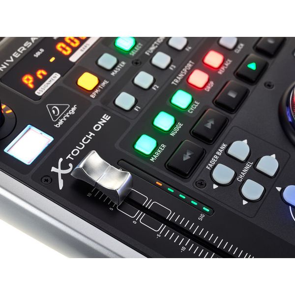 Behringer X-TOUCH ONE