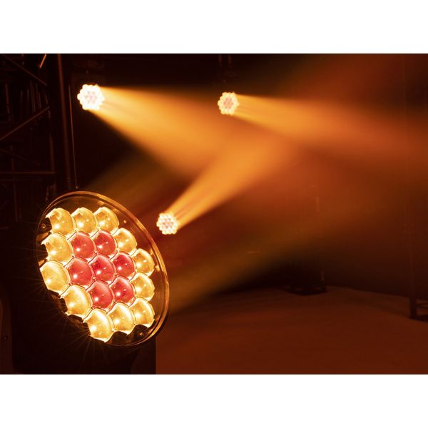 Futurelight EYE-19 HCL Zoom LED MW Wash