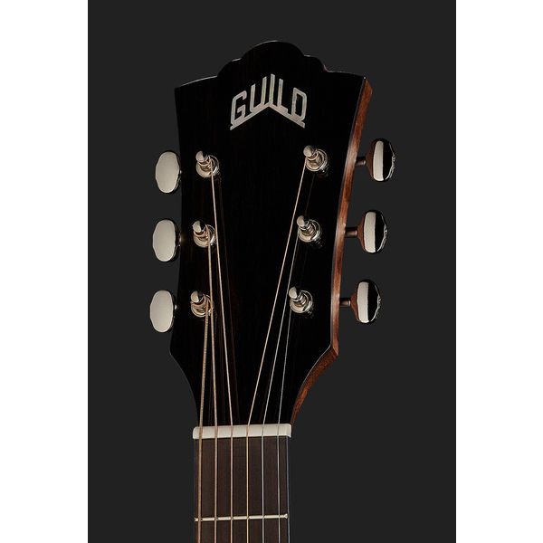 Guild OM-260CE Deluxe BW