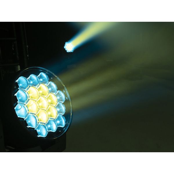 Futurelight EYE-19 HCL Zoom LED MW Wash