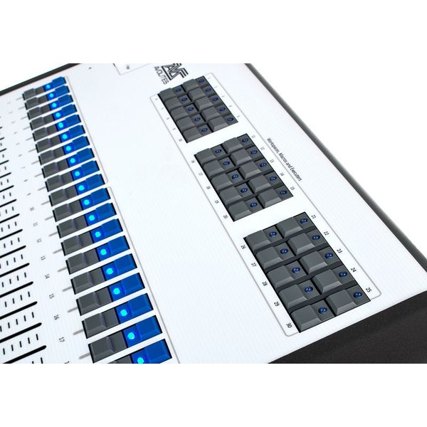 Avolites Titan Mobile Wing