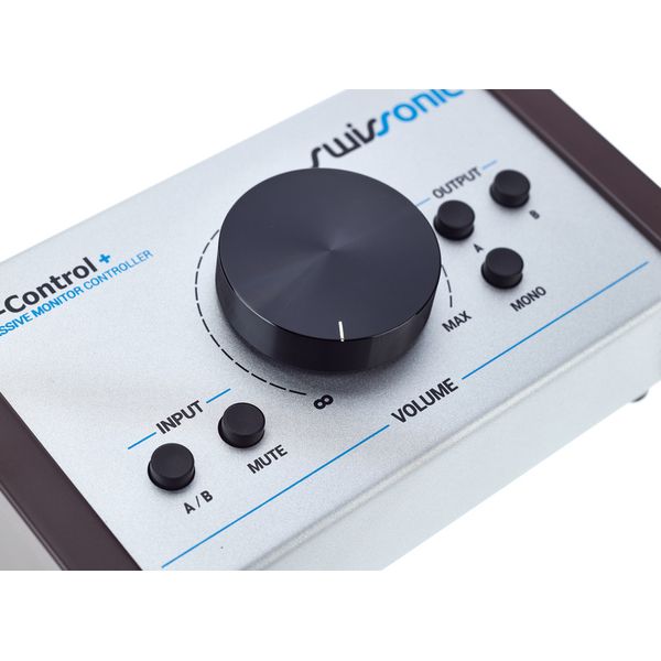 Genelec 8010 AP M-Control Bundle