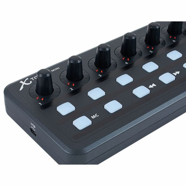 Behringer X-Touch Mini