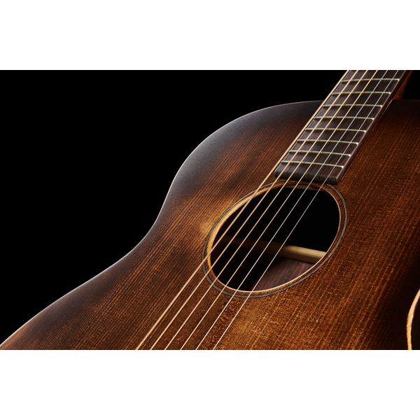 Martin Guitar 000-16 StreetMaster