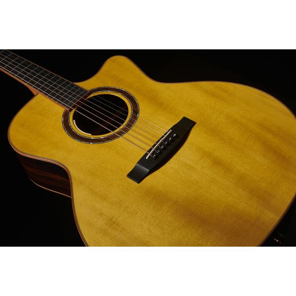 Lakewood J-45 Custom CP Showroom