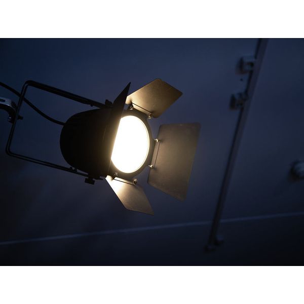 Eurolite LED Theatre COB 200 WW/CW