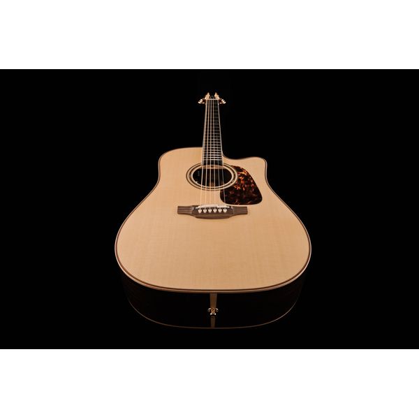 Takamine P7DC w/Softcase