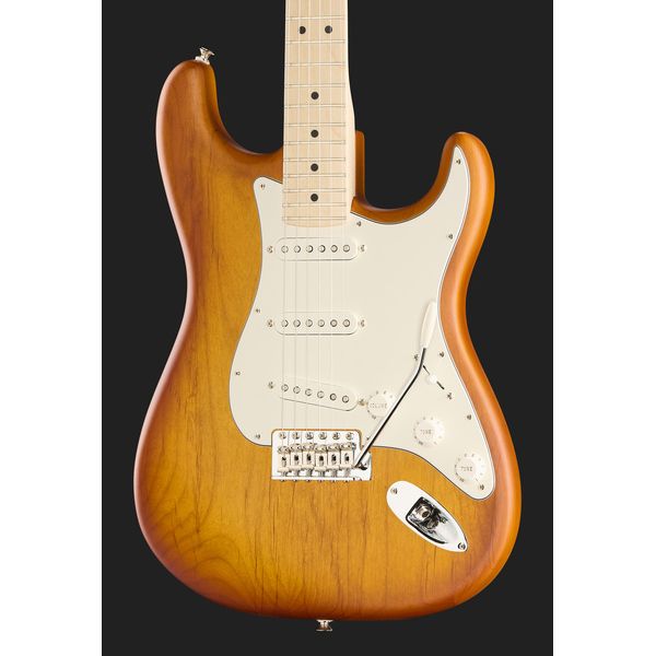 Fender Exclusive Am Strat MN STN HNYB