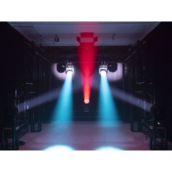 Futurelight EYE-19 HCL Zoom LED MW Wash