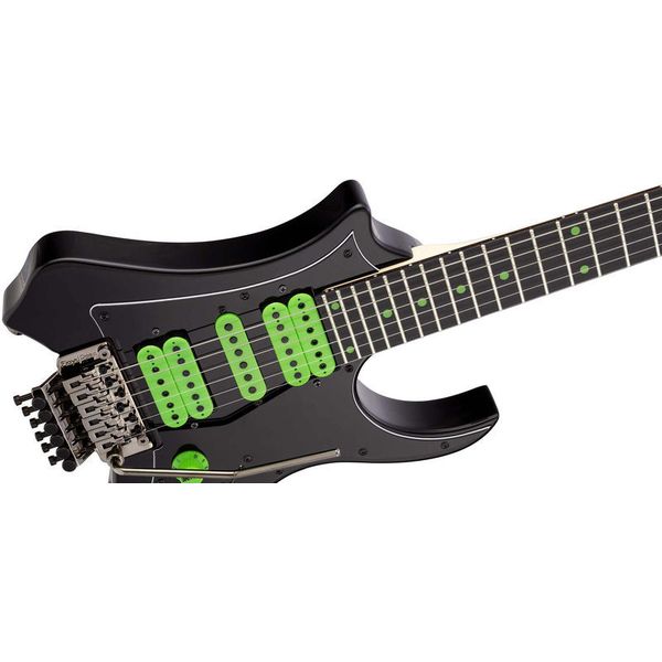 Traveler Guitar TR Vaibrant 88 DLX B