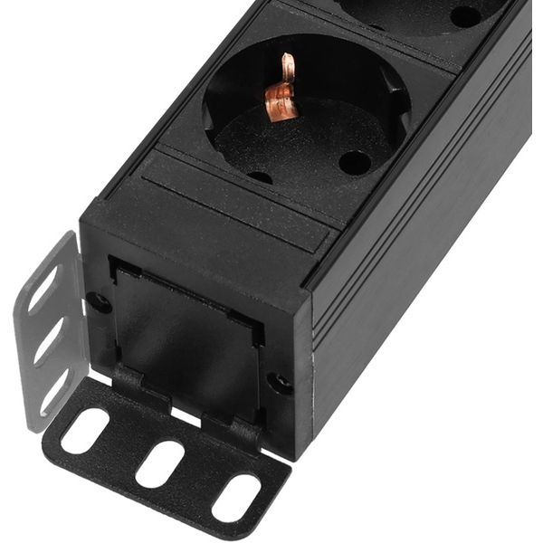 Adam Hall 87471 19" Power Strip