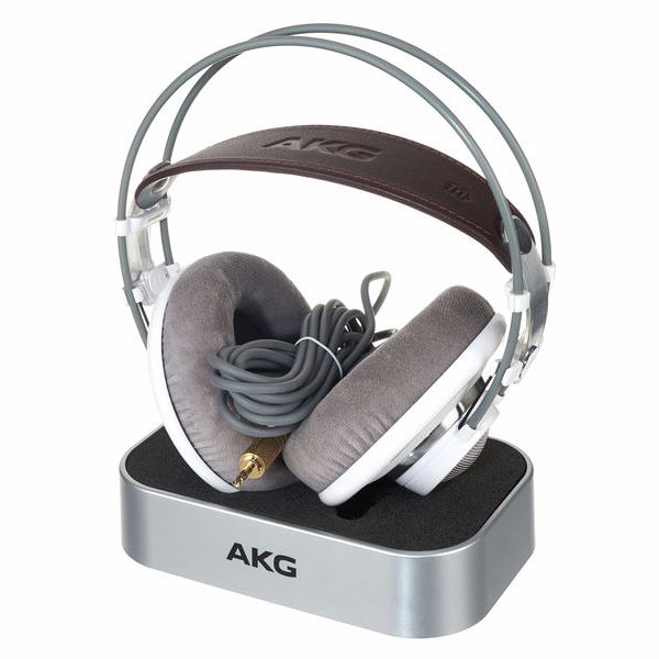 AKG K-701