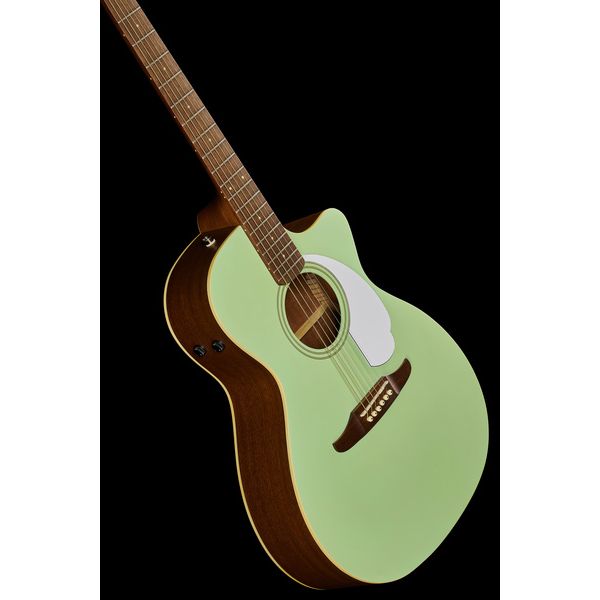 Fender Newporter Player SFG WN