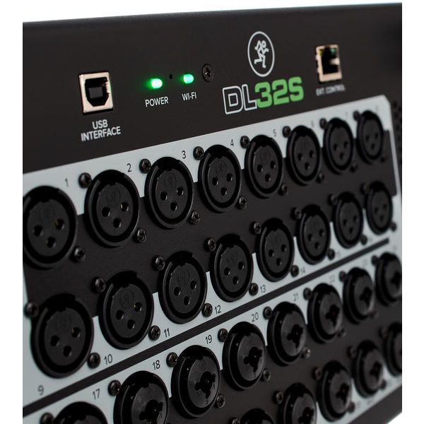 Mackie DL32S