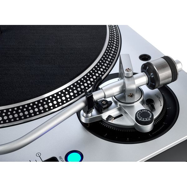 Numark Scratch LP140 Silver Bundle